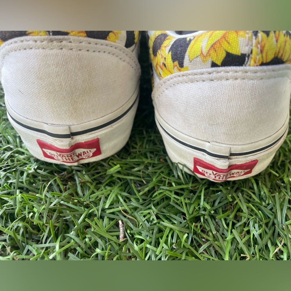 Vans Customers Black/Yellow/White Sunflowers Old Skool Shoes Sz(4mens 5.5womens - Picture 5 of 7